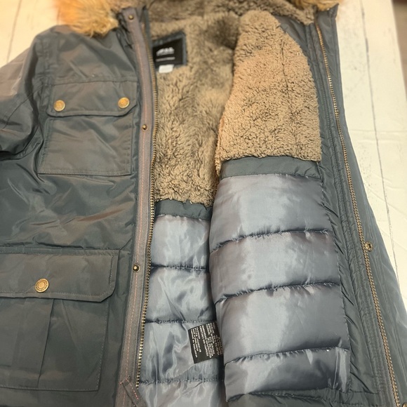 Amazing strong winter jacket for kids ! - Picture 3 of 16